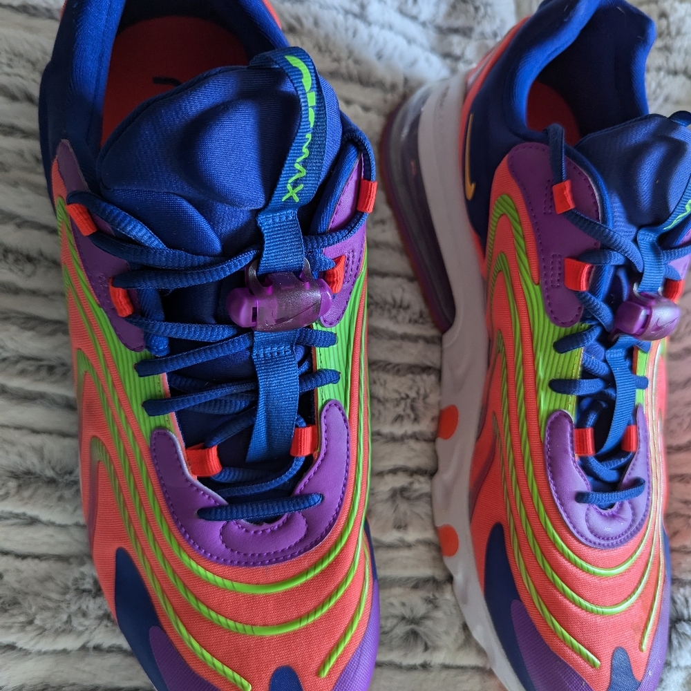 Nike Air Maxes - Picture 3 of 15